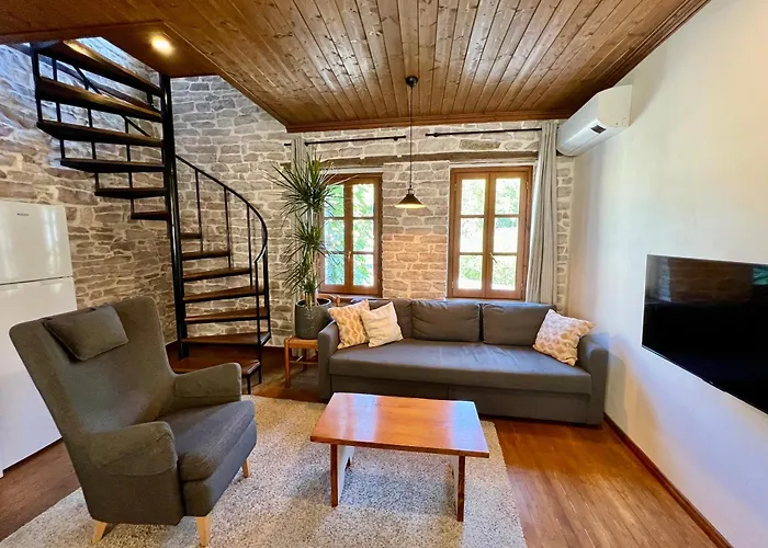 Our Townhouse Αργυρόκαστρο