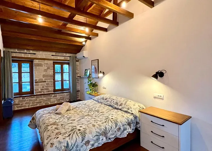 Our Townhouse 公寓 Gjirokastër